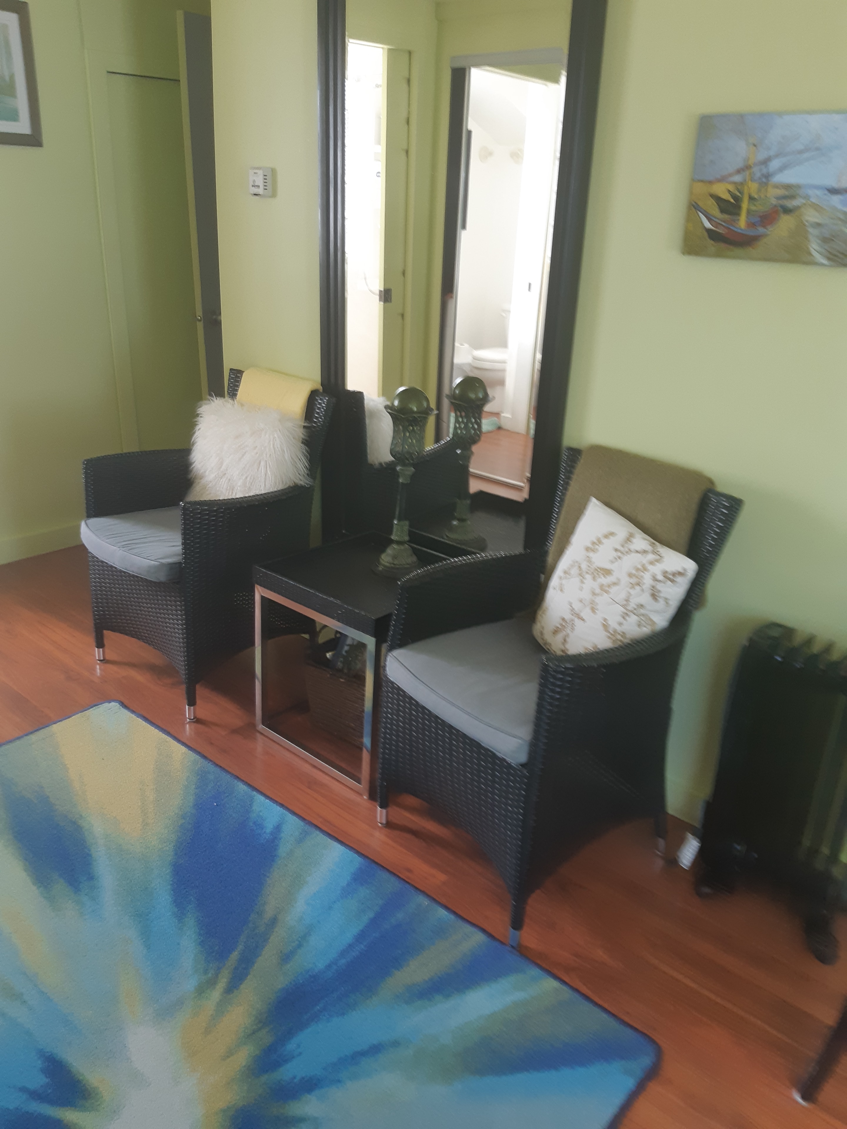 Ivy Room lounge area